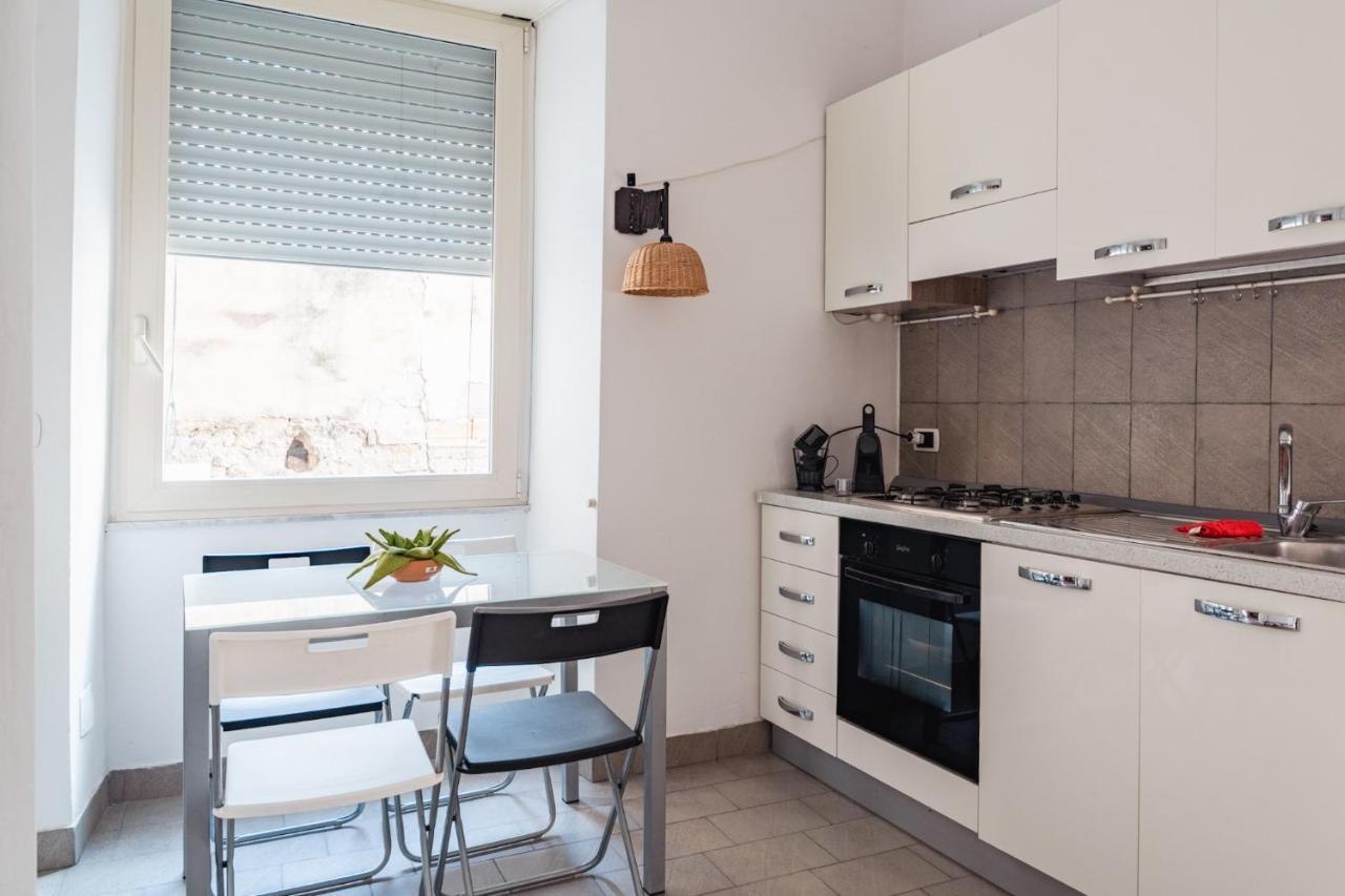 Appartamento In Pieno Centro Storico Con Terrazzo “O'Vicariello” ナポリ エクステリア 写真