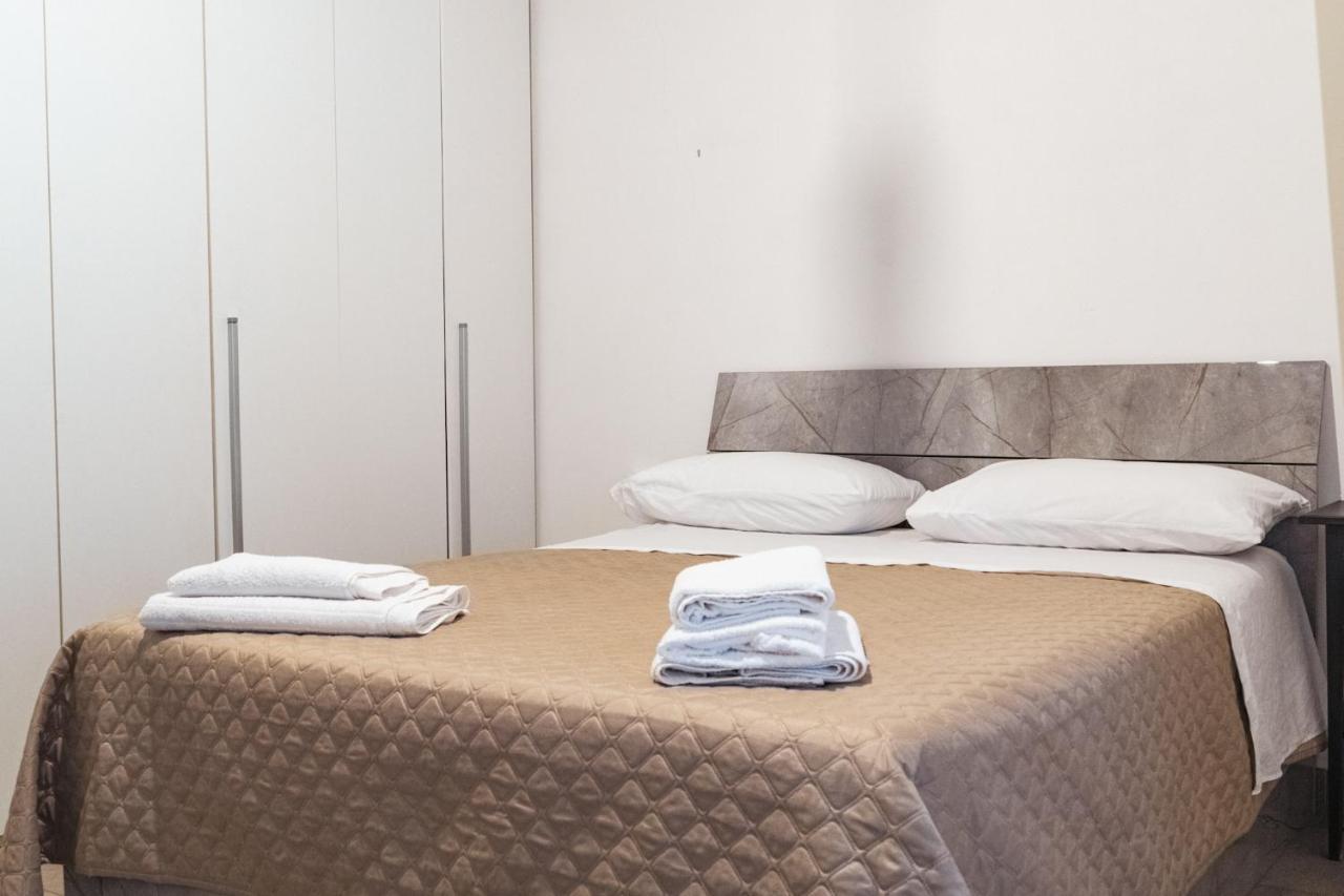 Appartamento In Pieno Centro Storico Con Terrazzo “O'Vicariello” ナポリ エクステリア 写真